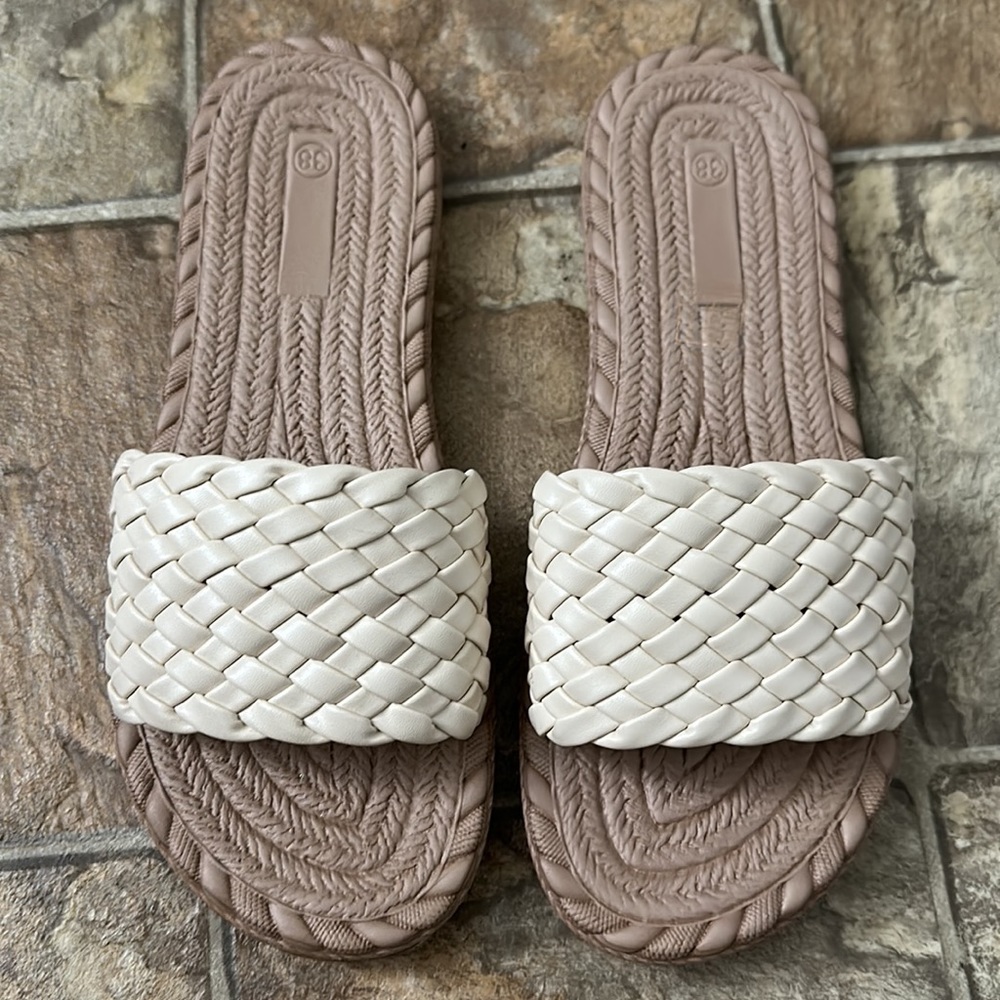 Slide sandals - Picture 3 of 9